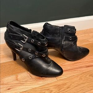 Report - Black Heeled Ankle Lexie Boot Size 11